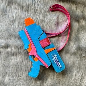 Super soaker purse